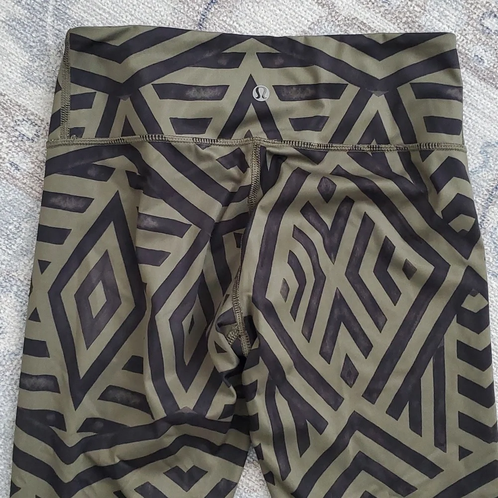 Lululemon Wunder Under Athletic Leggings Chevron Shuffle Fatigue Green Black Sz4